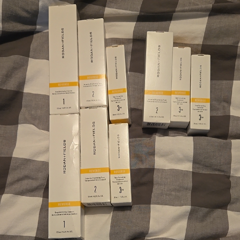 Rodan + Fields White and Yellow Cleanser Exfoliant Set